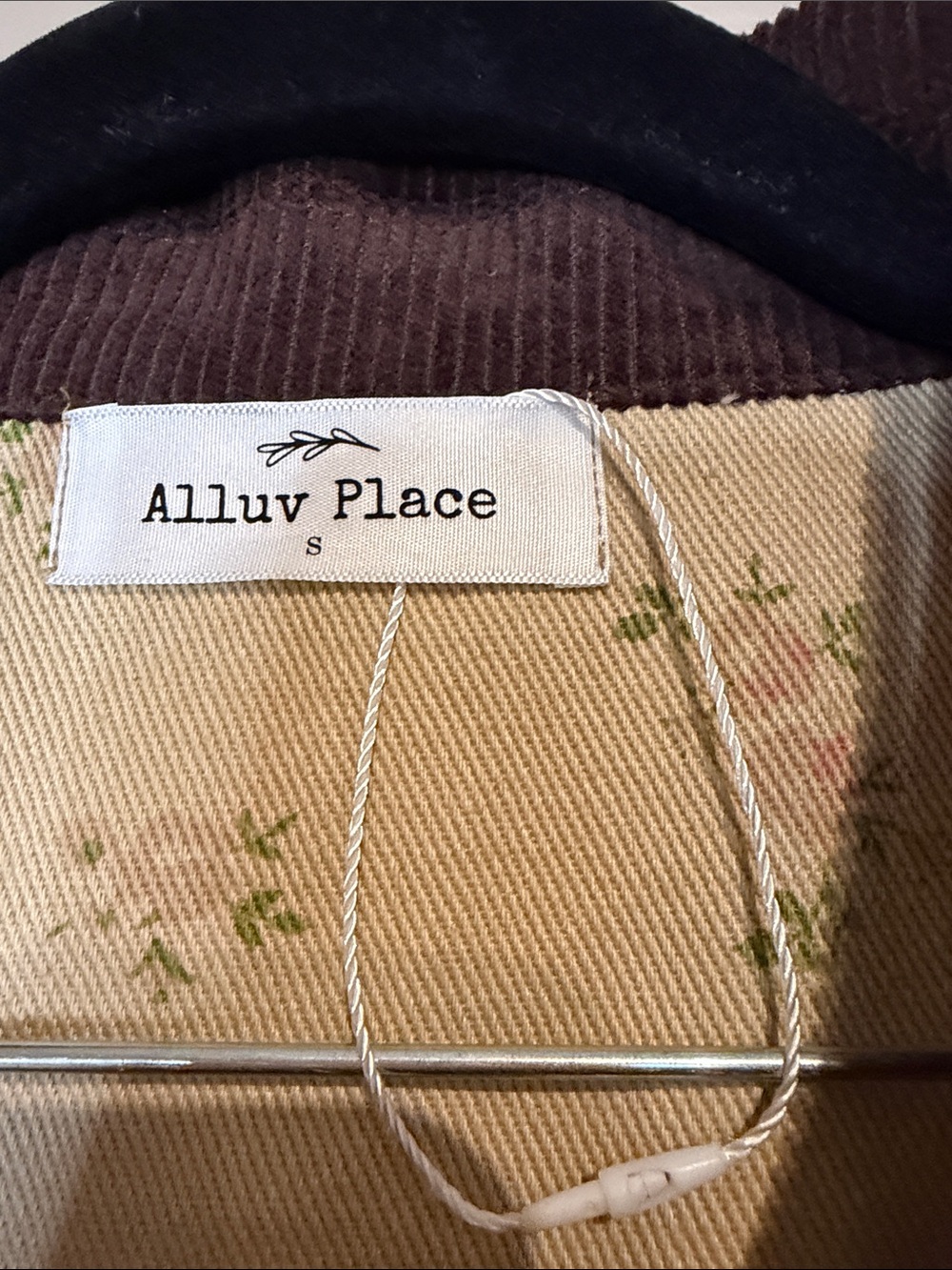 Cream Floral Jean Jacket with Brown Corduroy Collar - Picture 2 of 4